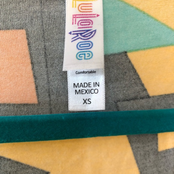 Lularoe perfect t size XS - Picture 2 of 2